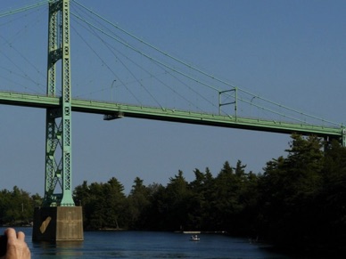 CANADA : pont reliant le Canada aux USA